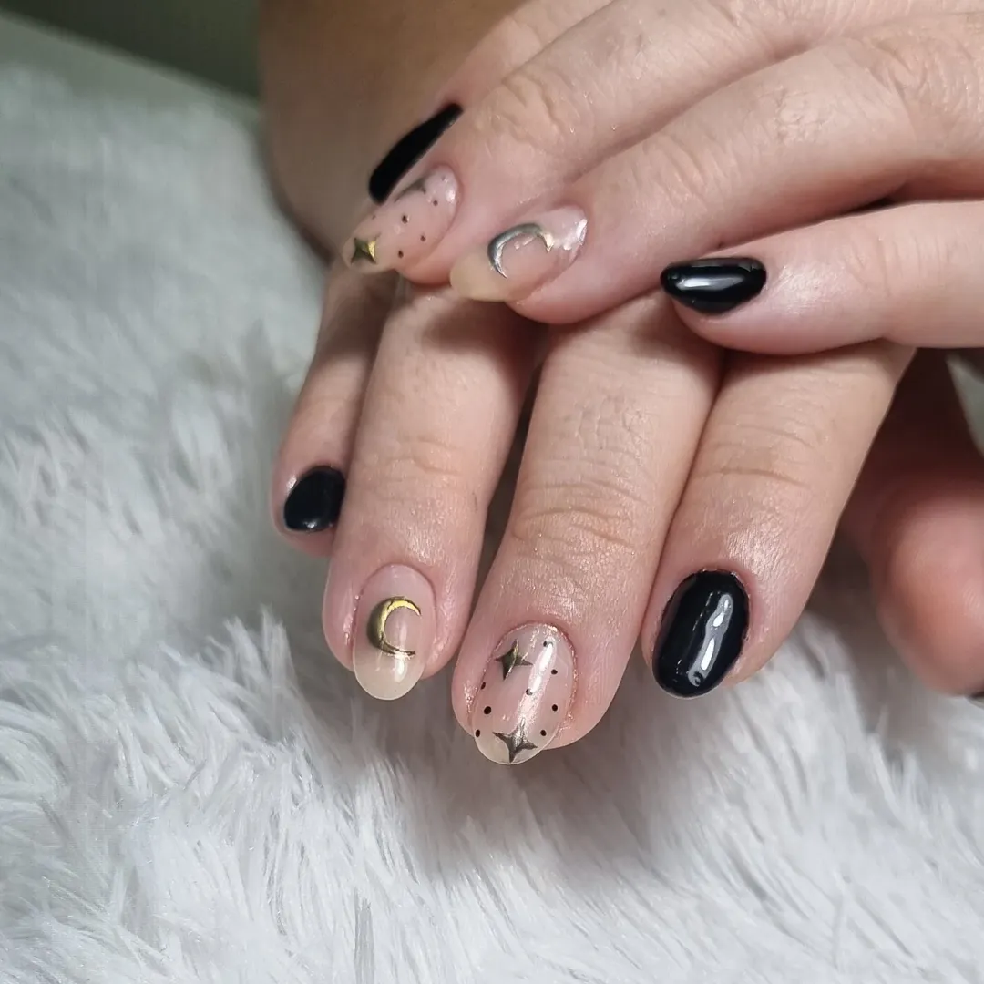 Trabalho de unhas 10